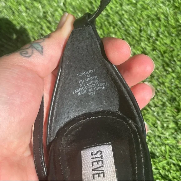 Steve Madden Scarlet Fuzzy Heels Size 7 - Picture 4 of 5